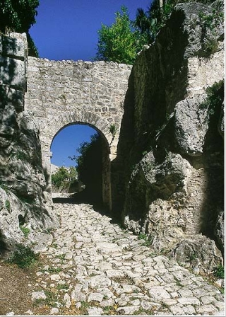  Sitios arqueológicos 